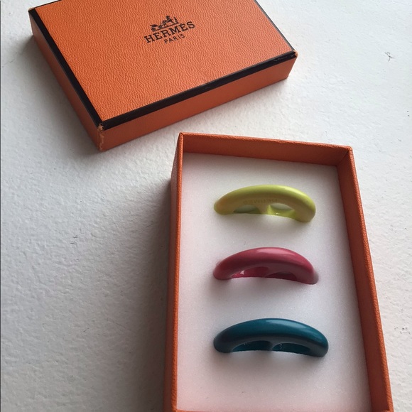 Hermès Plisse Pleated Scarf + Boxed Scarf Rings A+ - Picture 9 of 14